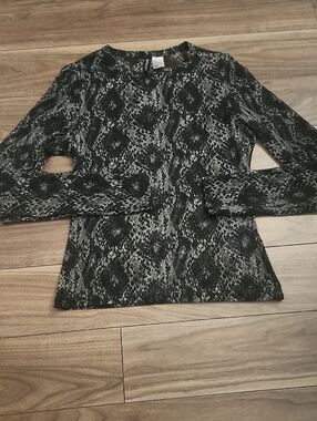 🔥 Long Sleeve Black & Gray Snake Print Sheer Top